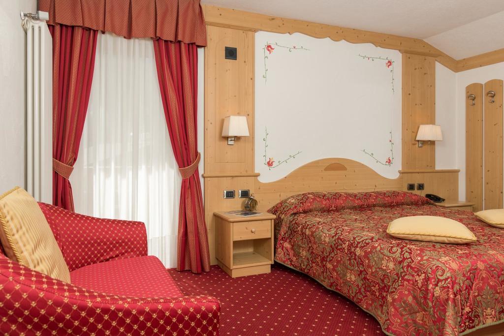 Hotel Garni Lastei Pozza di Fassa Exterior foto